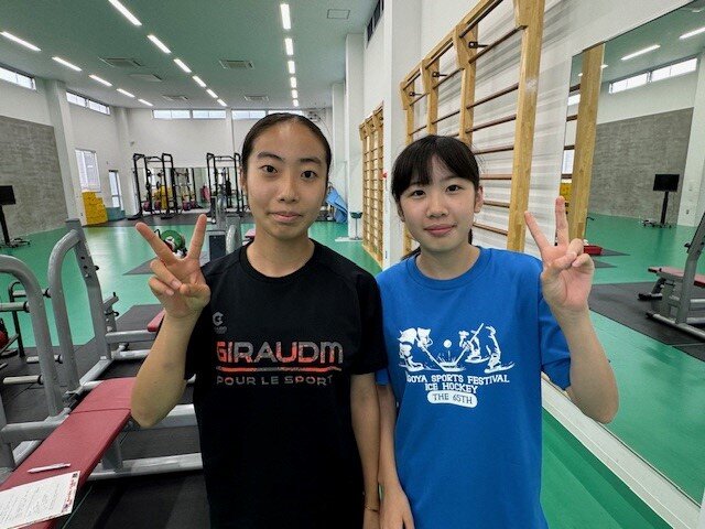 女子アイスホッケー.jpg
